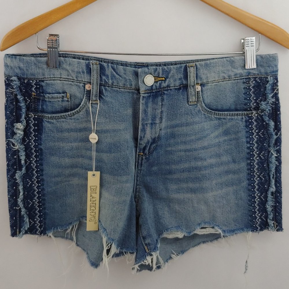 NWT BlankNYC 33" Waist Embroidered Denim Shorts